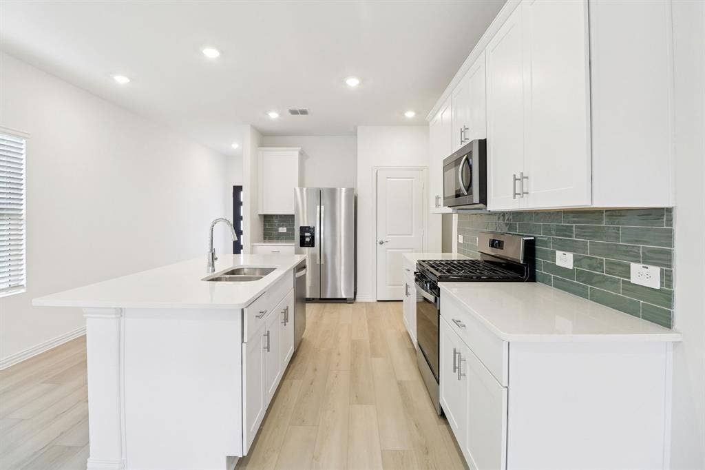 Photo is not of the actual home, but is an inspirational photo of builder’s model home and may depict options, furnishings, and/or decorator features that are not included.