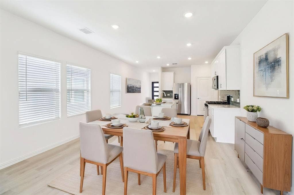 Photo is not of the actual home, but is an inspirational photo of builder’s model home and may depict options, furnishings, and/or decorator features that are not included.