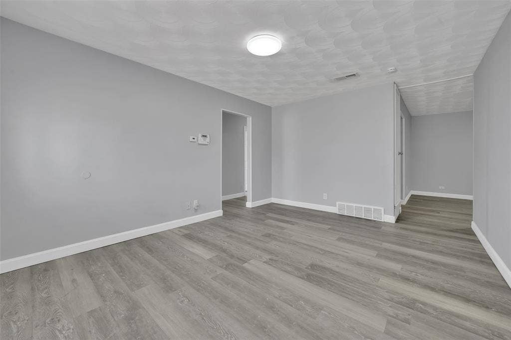 301 S Forest Crest Drive, Garland, TX 75042 301 S Forest Crest Drive, Garland, TX 75042
