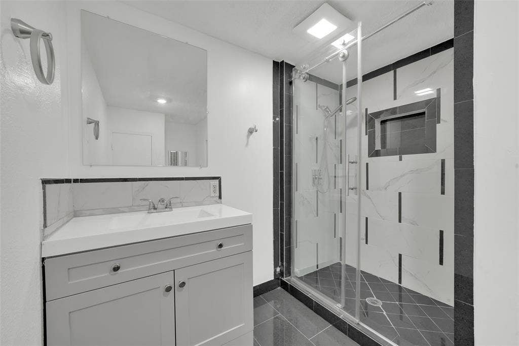 301 S Forest Crest Drive, Garland, TX 75042 301 S Forest Crest Drive, Garland, TX 75042
