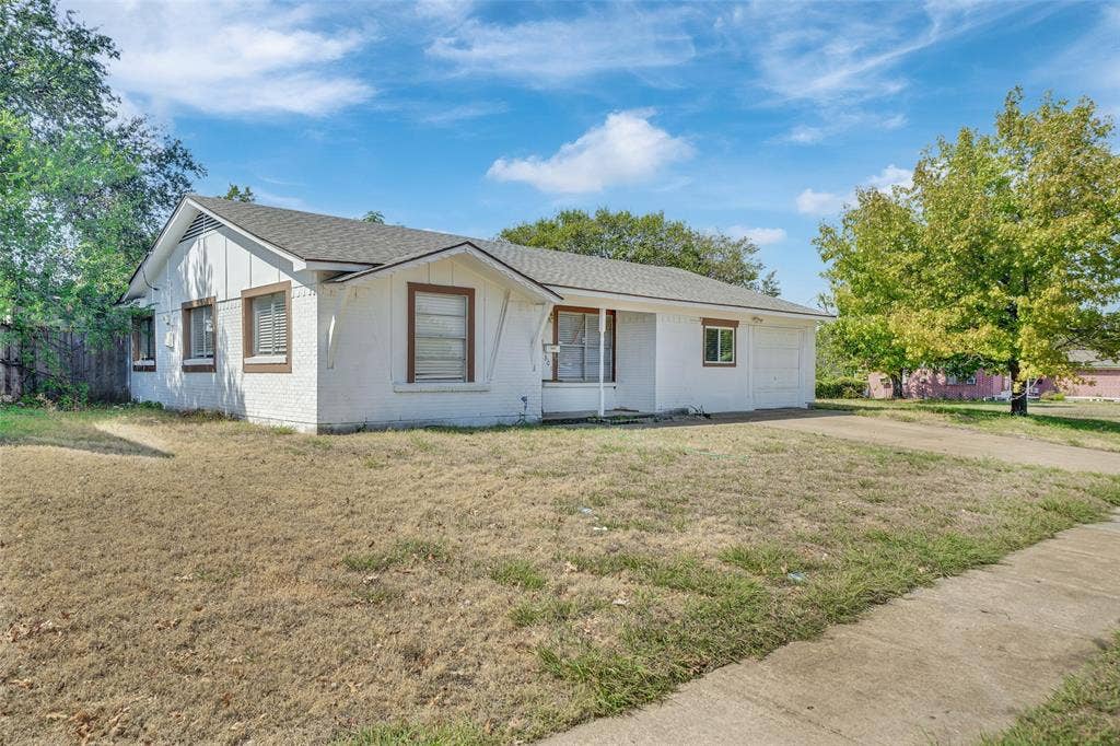 301 S Forest Crest Drive, Garland, TX 75042 301 S Forest Crest Drive, Garland, TX 75042