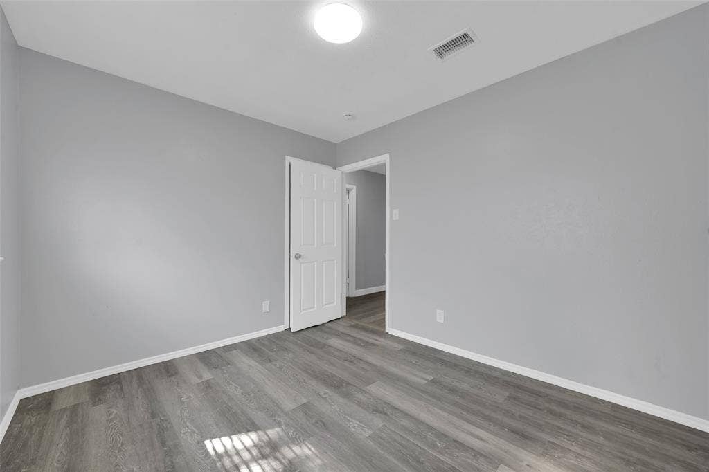 301 S Forest Crest Drive, Garland, TX 75042 301 S Forest Crest Drive, Garland, TX 75042