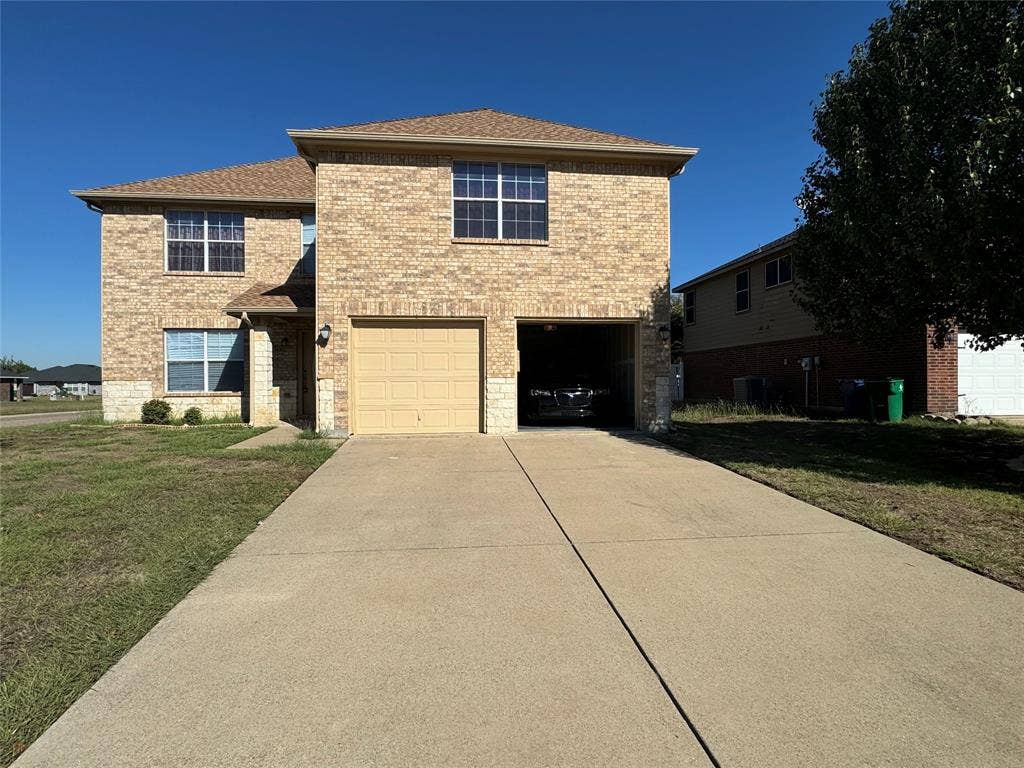221 Blue Roan Drive, Waxahachie, TX 75165 221 Blue Roan Drive, Waxahachie, TX 75165