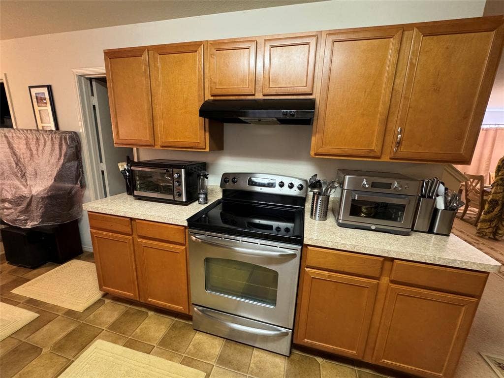 221 Blue Roan Drive, Waxahachie, TX 75165 221 Blue Roan Drive, Waxahachie, TX 75165