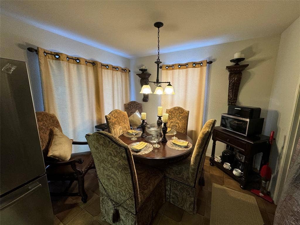 221 Blue Roan Drive, Waxahachie, TX 75165 221 Blue Roan Drive, Waxahachie, TX 75165