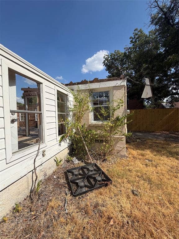 7131 Thurston Drive, Dallas, TX 75235 7131 Thurston Drive, Dallas, TX 75235