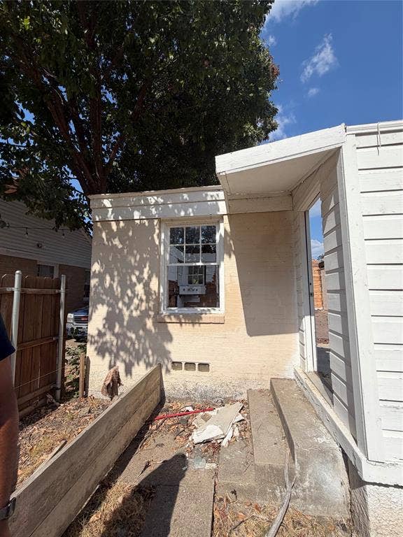 7131 Thurston Drive, Dallas, TX 75235 7131 Thurston Drive, Dallas, TX 75235