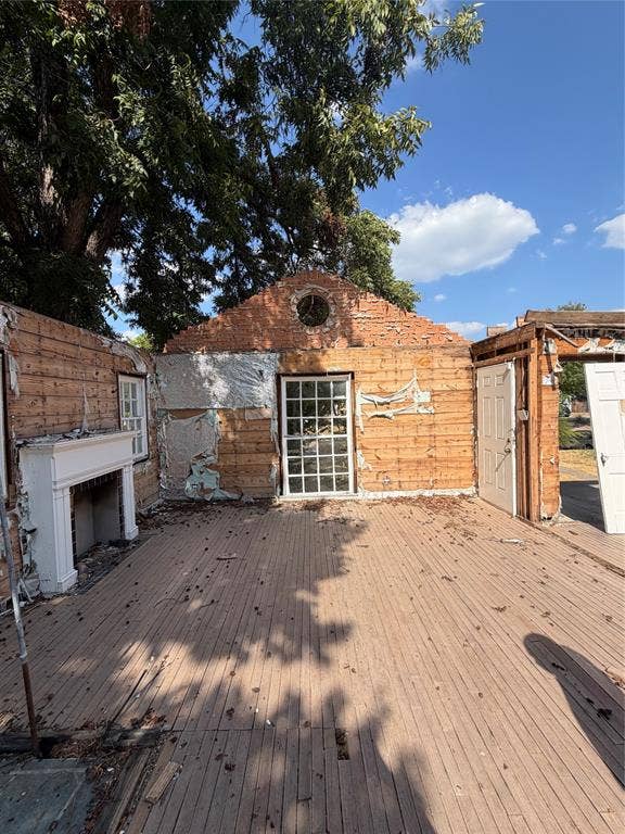 7131 Thurston Drive, Dallas, TX 75235 7131 Thurston Drive, Dallas, TX 75235