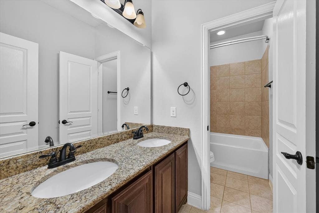 911 Birchwood Drive, Wylie, TX 75098 911 Birchwood Drive, Wylie, TX 75098