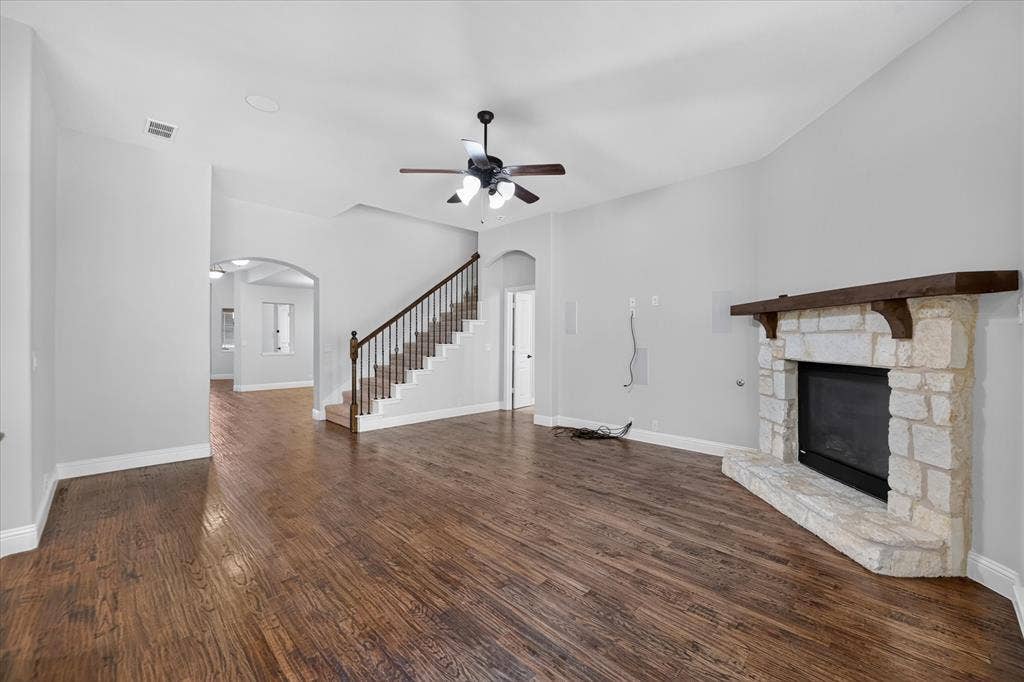 911 Birchwood Drive, Wylie, TX 75098 911 Birchwood Drive, Wylie, TX 75098