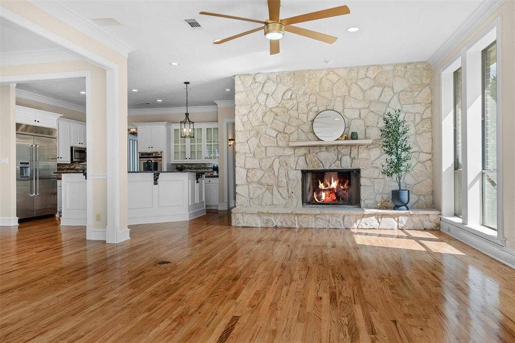 901 Walnut Falls Circle, Mansfield, TX 76063