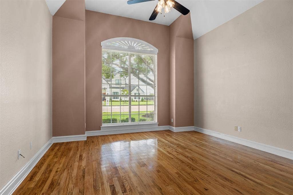 901 Walnut Falls Circle, Mansfield, TX 76063