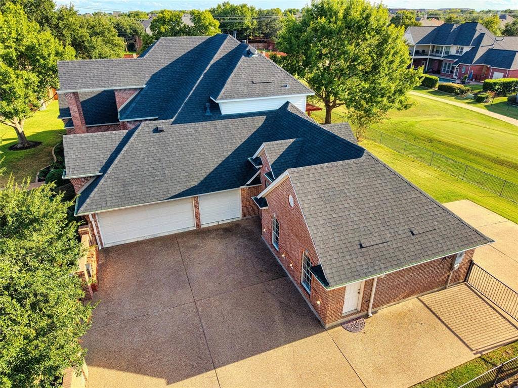 901 Walnut Falls Circle, Mansfield, TX 76063
