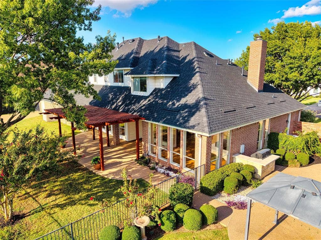 901 Walnut Falls Circle, Mansfield, TX 76063