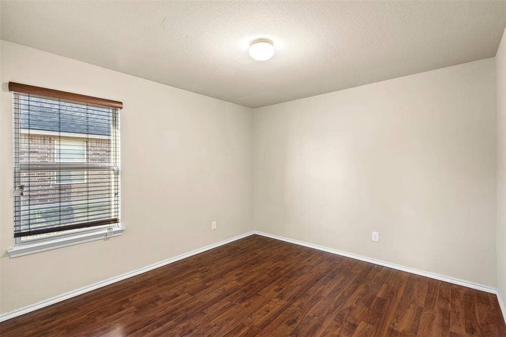 1547 Meadowlake Drive, Waxahachie, TX 75165