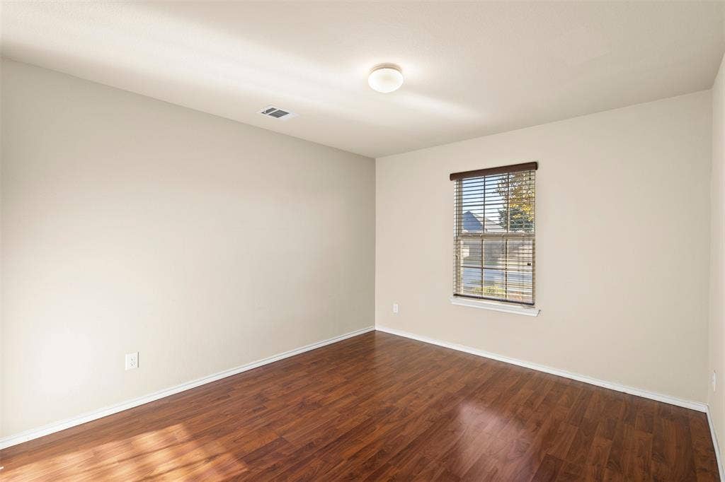 1547 Meadowlake Drive, Waxahachie, TX 75165