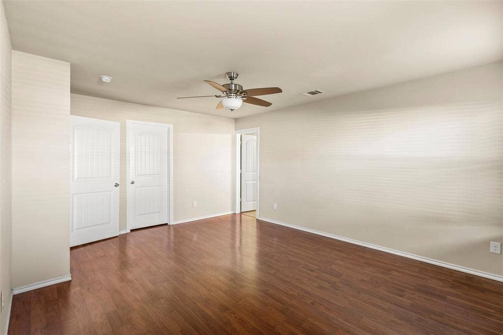 1547 Meadowlake Drive, Waxahachie, TX 75165