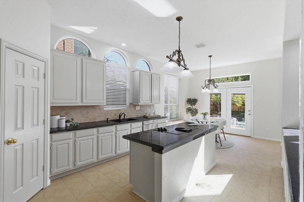 3618 Waynoka Drive, Carrollton, TX 75007 3618 Waynoka Drive, Carrollton, TX 75007