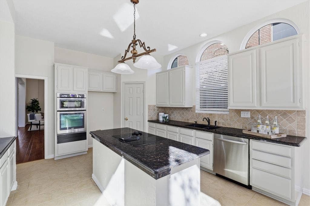 3618 Waynoka Drive, Carrollton, TX 75007 3618 Waynoka Drive, Carrollton, TX 75007