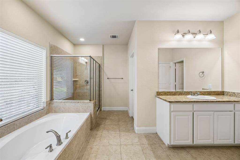15994 Trail Glen Drive, Frisco, TX 75035 15994 Trail Glen Drive, Frisco, TX 75035