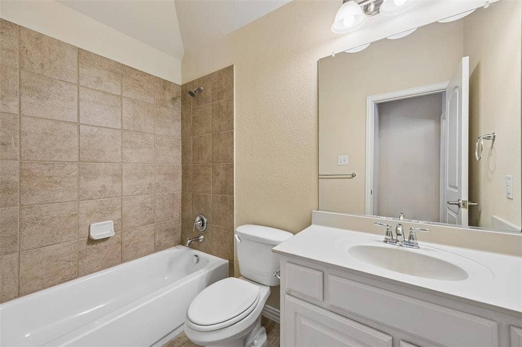 15994 Trail Glen Drive, Frisco, TX 75035 15994 Trail Glen Drive, Frisco, TX 75035