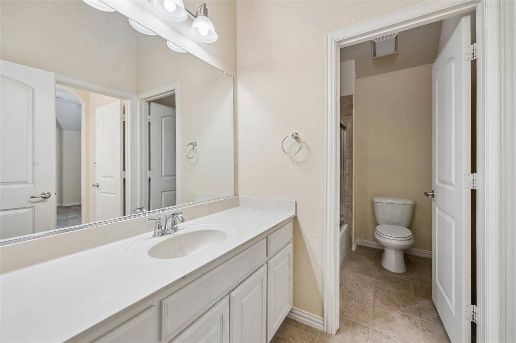 15994 Trail Glen Drive, Frisco, TX 75035 15994 Trail Glen Drive, Frisco, TX 75035