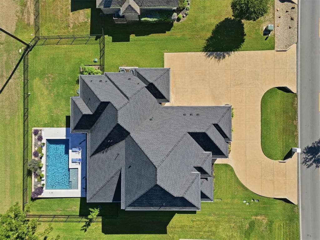 5613 Wedgefield Road, Granbury, TX 76049 5613 Wedgefield Road, Granbury, TX 76049