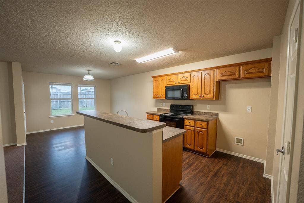 233 Willow Creek Lane, Terrell, TX 75160 233 Willow Creek Lane, Terrell, TX 75160