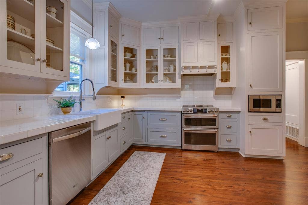 111 S Rosemont Avenue, Dallas, TX 75208