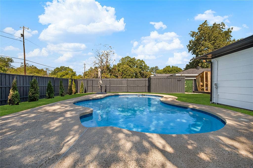2144 Springhill Drive, Dallas, TX 75228 2144 Springhill Drive, Dallas, TX 75228