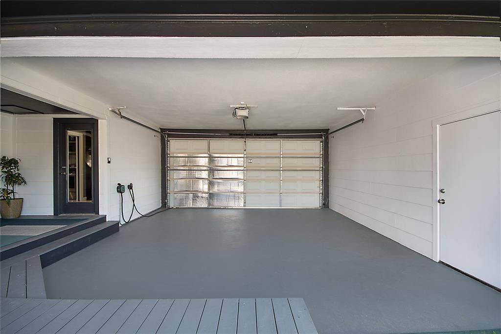 2144 Springhill Drive, Dallas, TX 75228 2144 Springhill Drive, Dallas, TX 75228