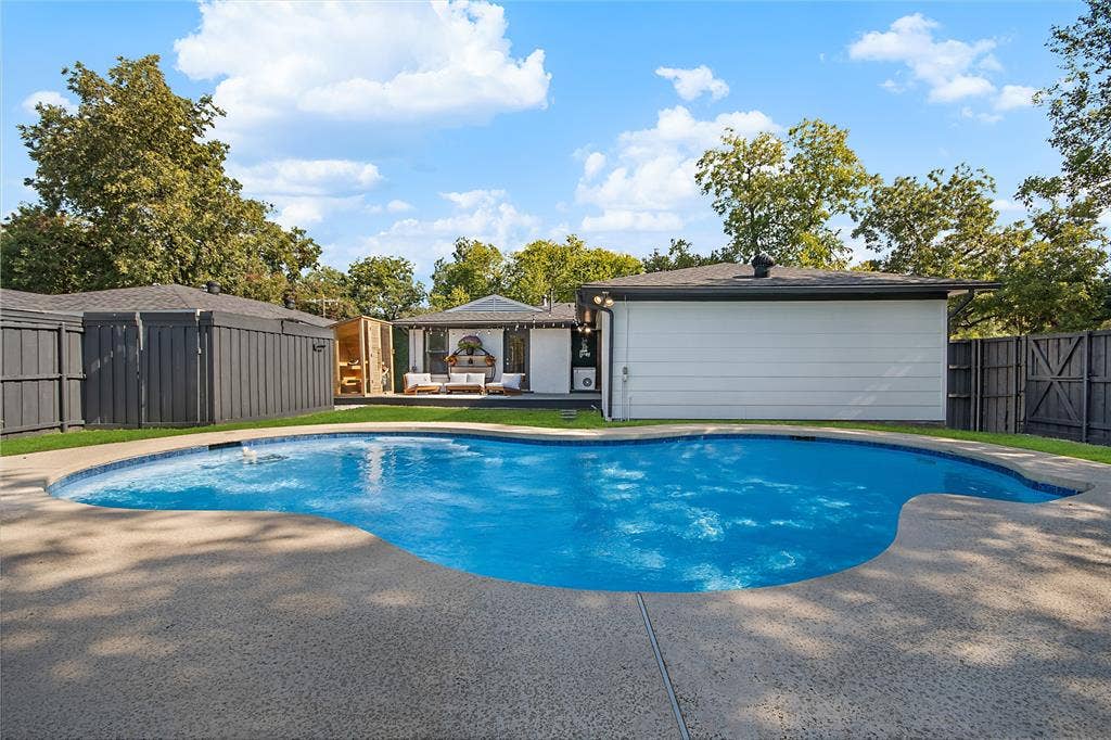2144 Springhill Drive, Dallas, TX 75228 2144 Springhill Drive, Dallas, TX 75228