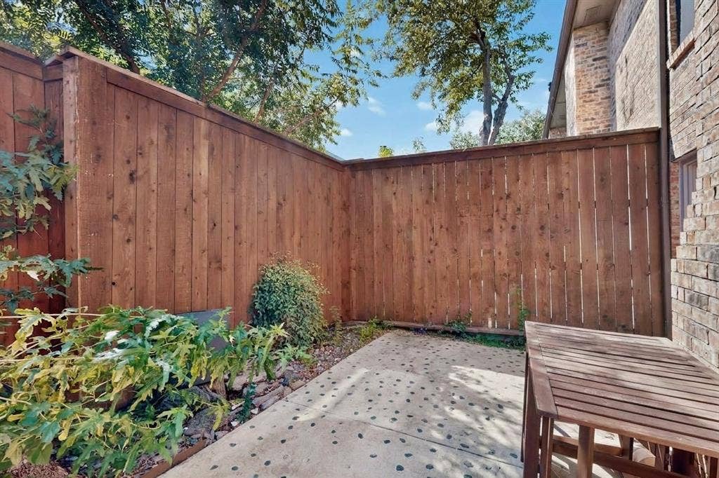 4030 Rawlins Street, #E, Dallas, TX 75219 4030 Rawlins Street, #E, Dallas, TX 75219