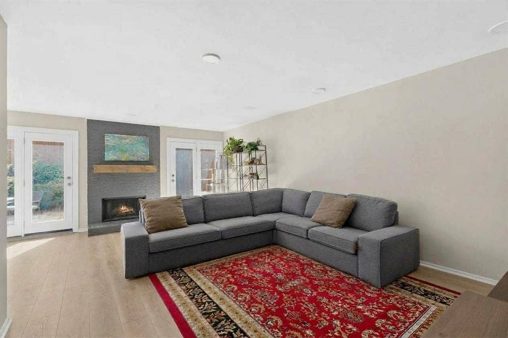 4030 Rawlins Street, #E, Dallas, TX 75219 4030 Rawlins Street, #E, Dallas, TX 75219