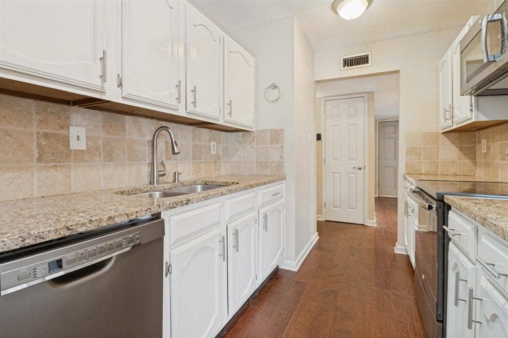 487 Clear Creek Lane, Coppell, TX 75019 487 Clear Creek Lane, Coppell, TX 75019
