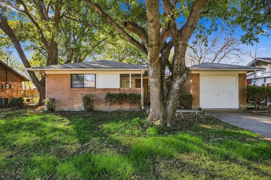 Property photo for 704 Pershing Drive, Denton, TX