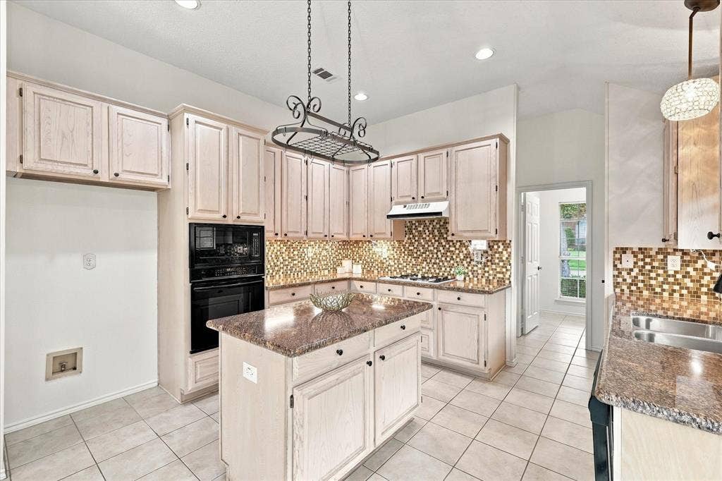 3408 Norwood Circle, Richardson, TX 75082 3408 Norwood Circle, Richardson, TX 75082