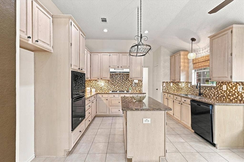 3408 Norwood Circle, Richardson, TX 75082 3408 Norwood Circle, Richardson, TX 75082