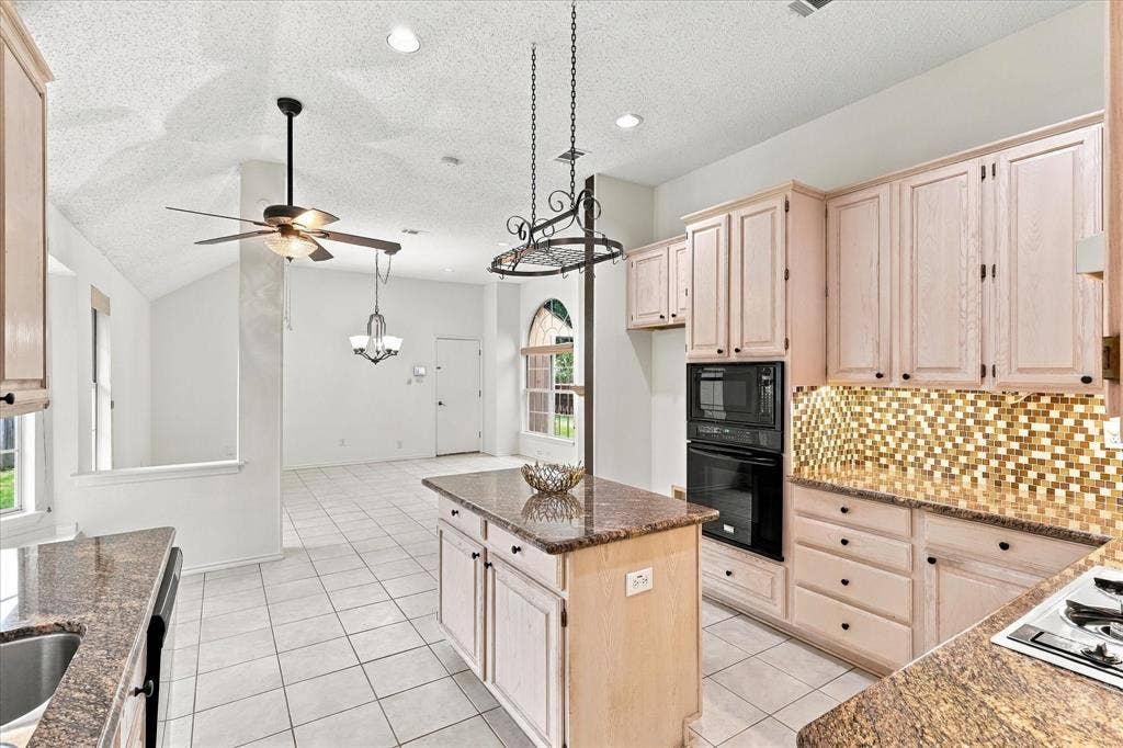 3408 Norwood Circle, Richardson, TX 75082 3408 Norwood Circle, Richardson, TX 75082