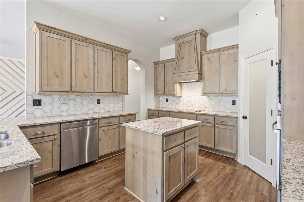 410 Silo Court, Waxahachie, TX 75167 410 Silo Court, Waxahachie, TX 75167
