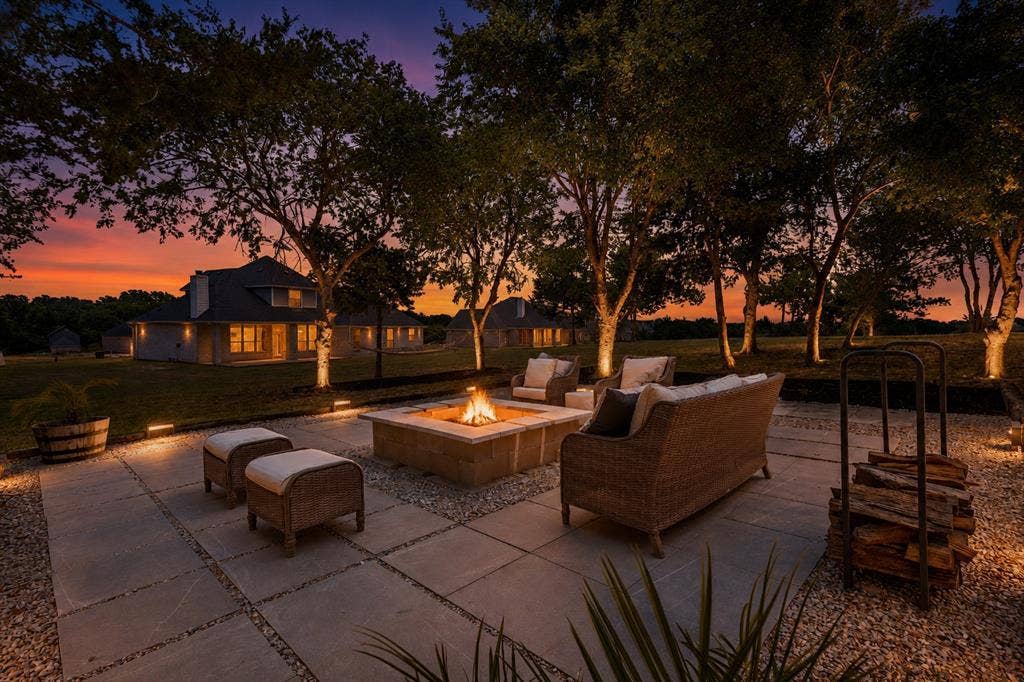 410 Silo Court, Waxahachie, TX 75167 410 Silo Court, Waxahachie, TX 75167