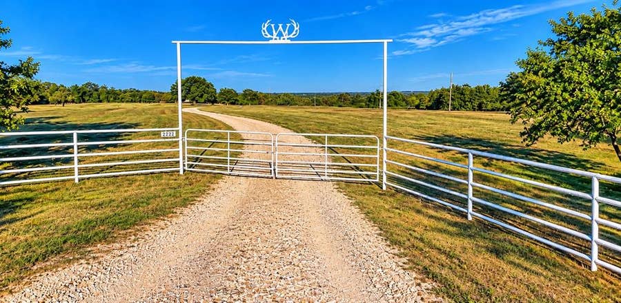 Property photo for 2222 Carminati, Montague, TX