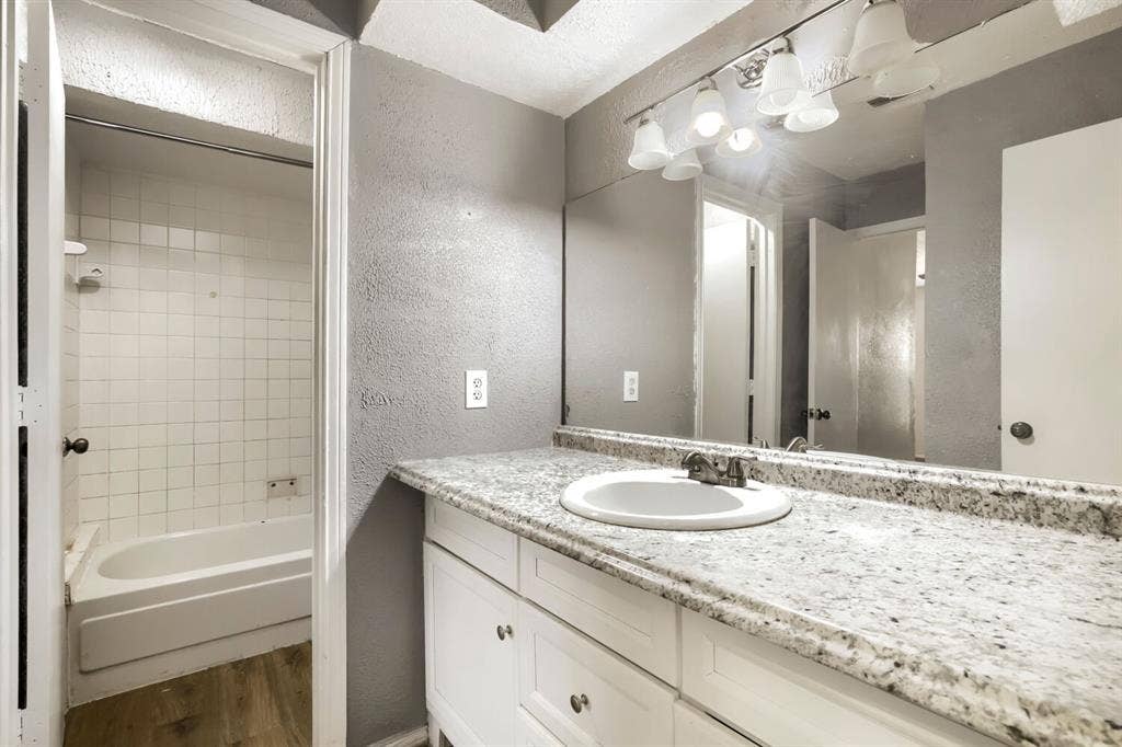 1848 Abshire Lane, Dallas, TX 75228 1848 Abshire Lane, Dallas, TX 75228