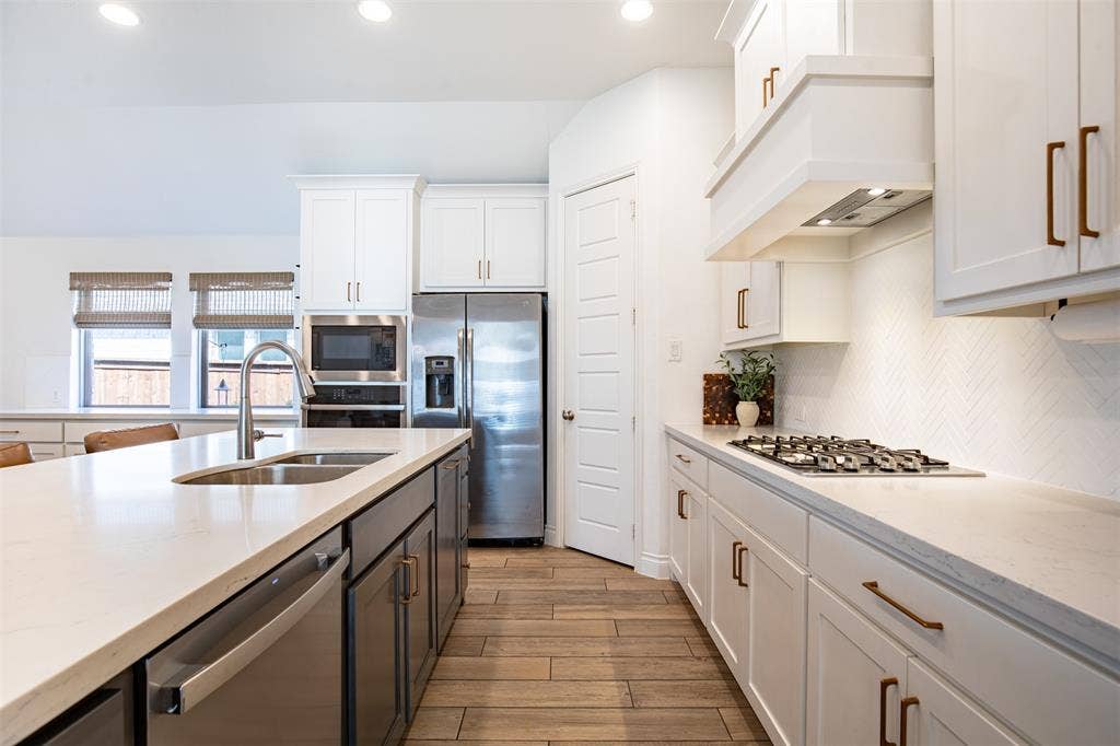 725 Bretallow Drive, Celina, TX 75009 725 Bretallow Drive, Celina, TX 75009