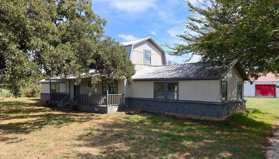 Property photo for 443 County Road 3799, Paradise, TX