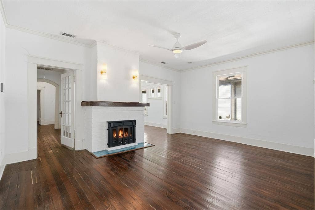 1932 5th Avenue, Fort Worth, TX 76110 1932 5th Avenue, Fort Worth, TX 76110