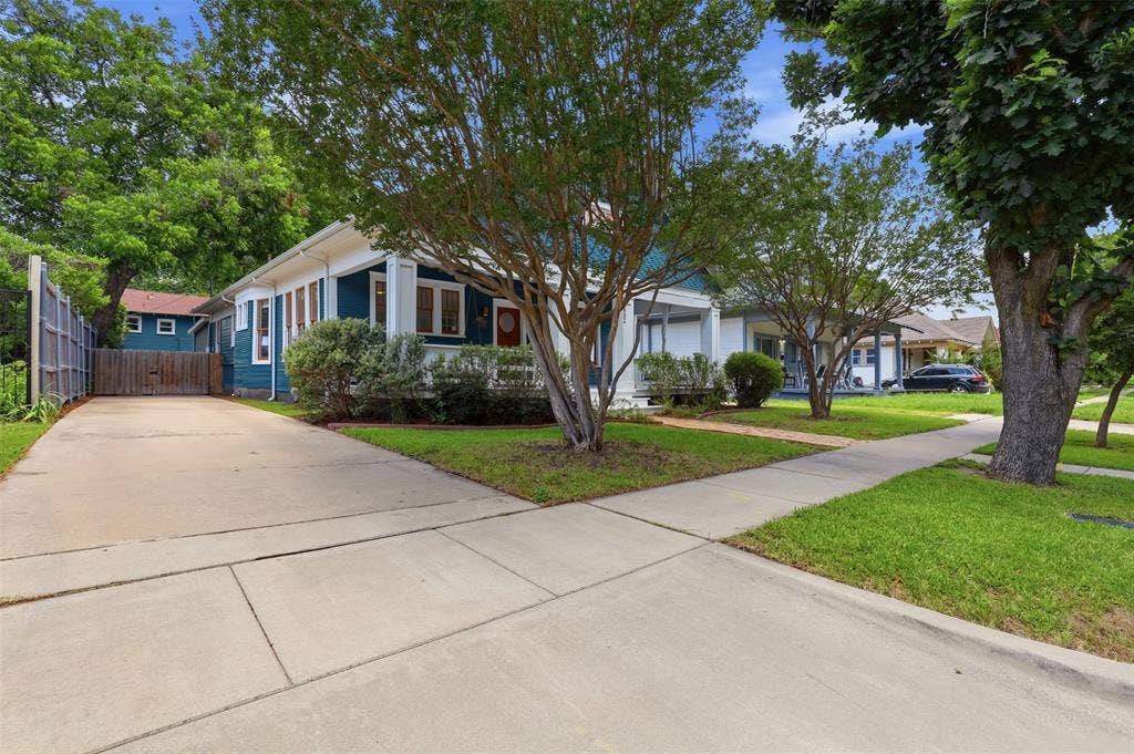 1932 5th Avenue, Fort Worth, TX 76110 1932 5th Avenue, Fort Worth, TX 76110