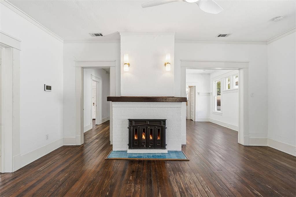 1932 5th Avenue, Fort Worth, TX 76110 1932 5th Avenue, Fort Worth, TX 76110