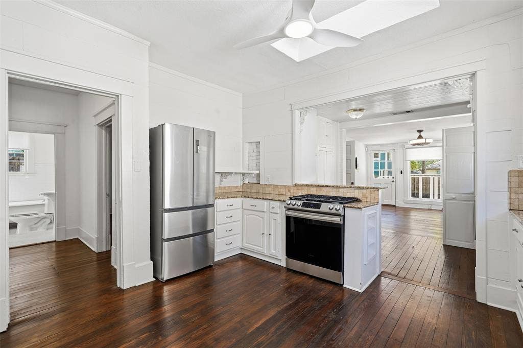 1932 5th Avenue, Fort Worth, TX 76110 1932 5th Avenue, Fort Worth, TX 76110