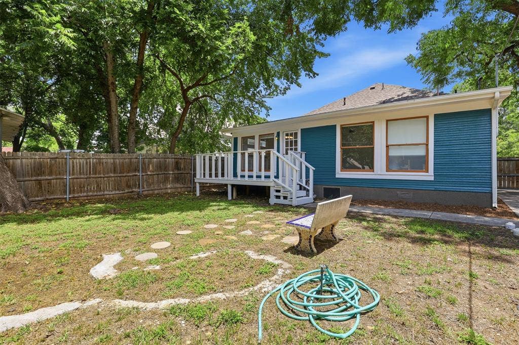 1932 5th Avenue, Fort Worth, TX 76110 1932 5th Avenue, Fort Worth, TX 76110